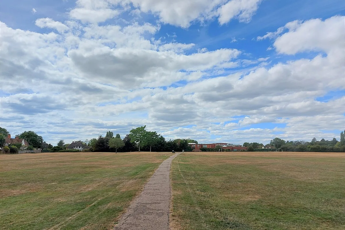Path across Shottery Fields, on the western edge of Stratford-upon-Avon